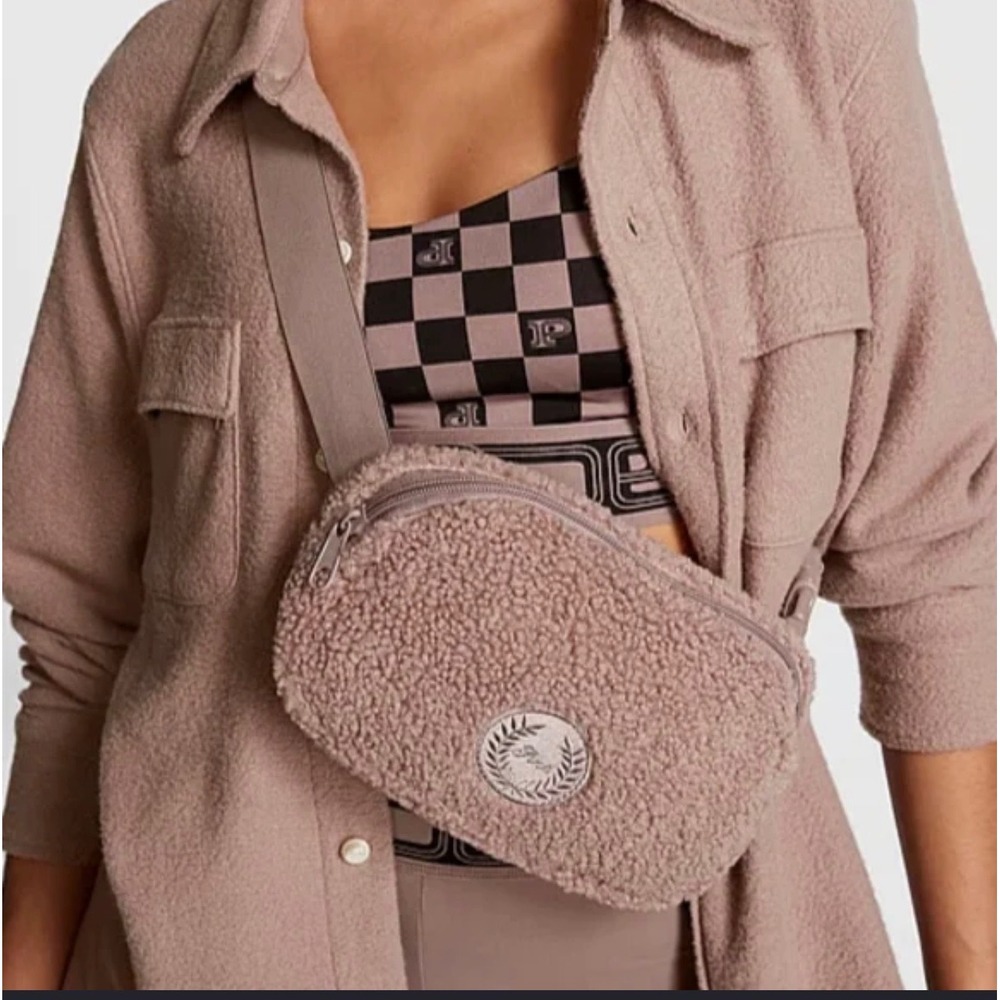 PINK Tank Sherpa Belt‎ Bag